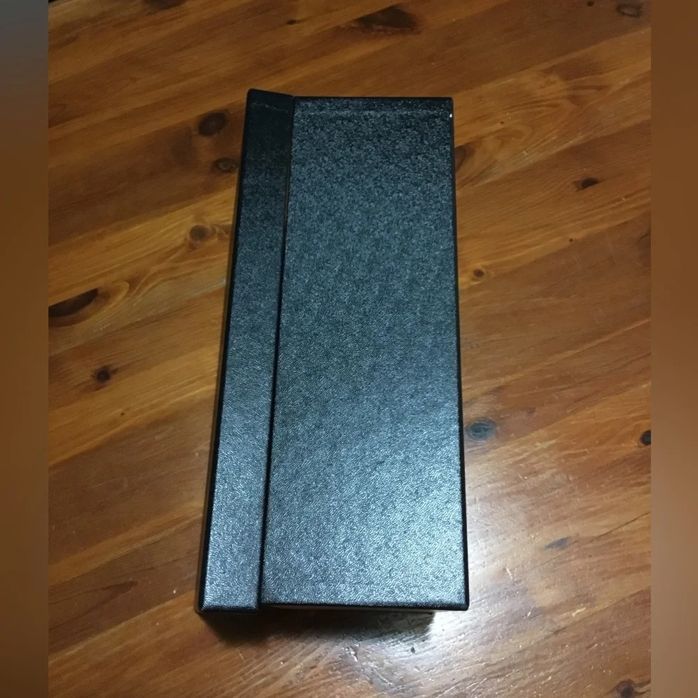 CHANEL EMPTY BOX W/2 NEW DUST BAGS SOME TISSUE BOOK-FINAL PRICE - Picture 3 of 16